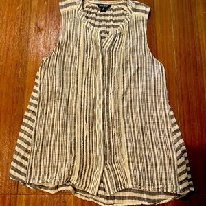 Lucky Brand Women’s Sleeveless Button up Medium